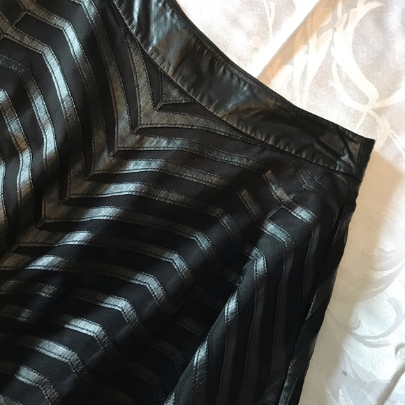 Guess Circle Flared Mini Skirt - (Black) - Picture 2 of 14